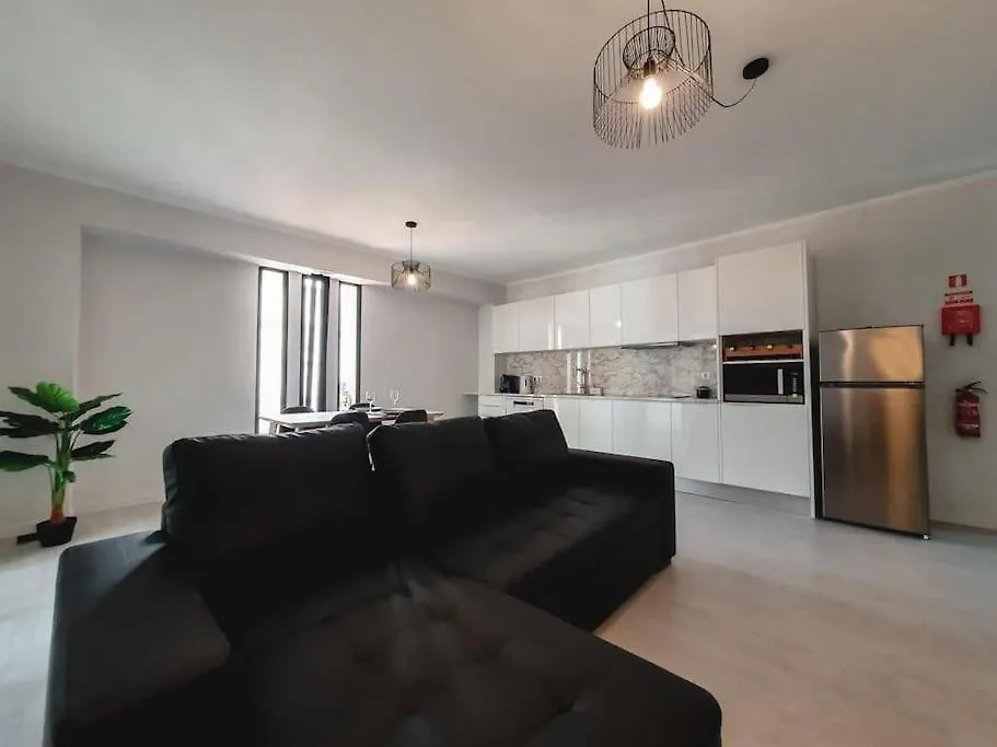 City Hall Apartment With Free Parking 丰沙尔